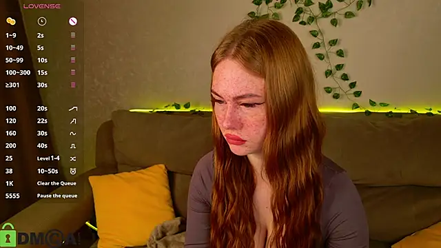 Roxy Sunnny online show from November 2025 09:30:02 AM