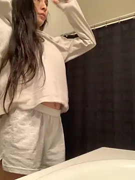 Snapshot of lovinlush chatting on November 2025 05:40:02 PM lovinlush online show from November 2025 05:40:02 PM