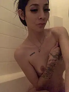 Snapshot of lovinlush chatting on February 2026 10:11:01 PM lovinlush online show from February 2026 10:11:01 PM