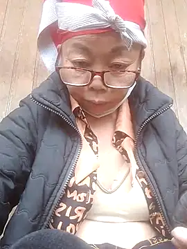 VangLe73 online show from November 2025 03:49:01 AM