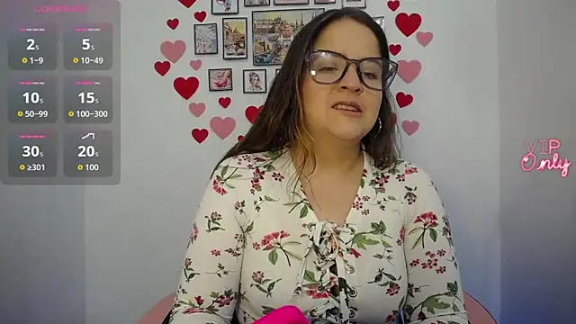 Snapshot of Pregnant_Kloe chatting on May 2026 01:16:02 PM Pregnant Kloe online show from May 2026 01:16:02 PM