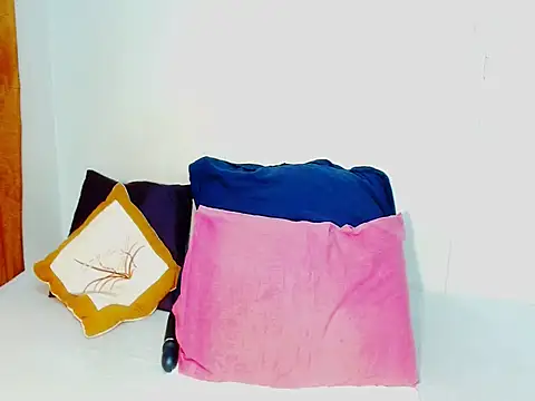 Love-Racheal75 online show from February 2026 11:50:01 AM