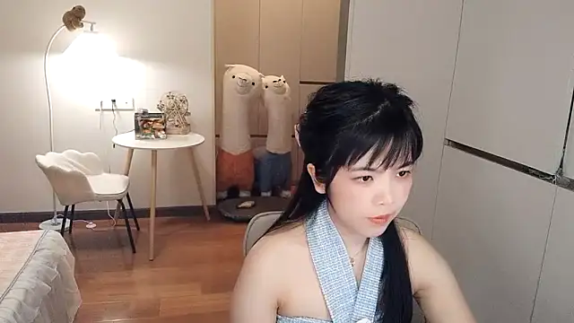 XiaoAnQi online show from October 2025 12:49:02 PM
