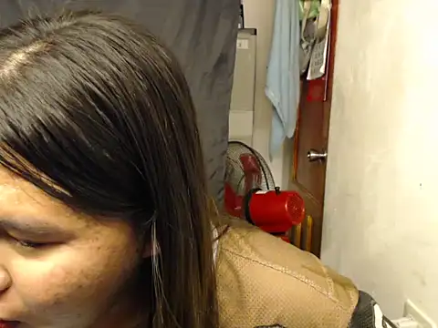 pinay tynee online show from November 2025 04:51:01 PM