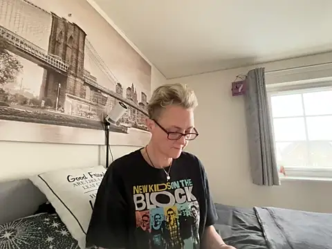 Curvy-Jinx online show from March 2026 07:31:01 AM