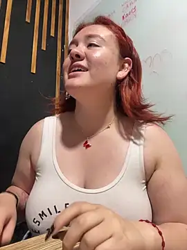 Snapshot of AliaMiller_ chatting on December 2025 01:17:02 PM AliaMiller online show from December 2025 01:17:02 PM