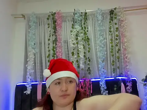 Snapshot of AliaMiller_ chatting on December 2025 12:56:02 PM AliaMiller online show from December 2025 12:56:02 PM