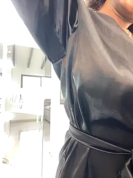 Snapshot of VictoriaKroft chatting on September 2025 12:32:02 PM VictoriaKroft online show from September 2025 12:32:02 PM