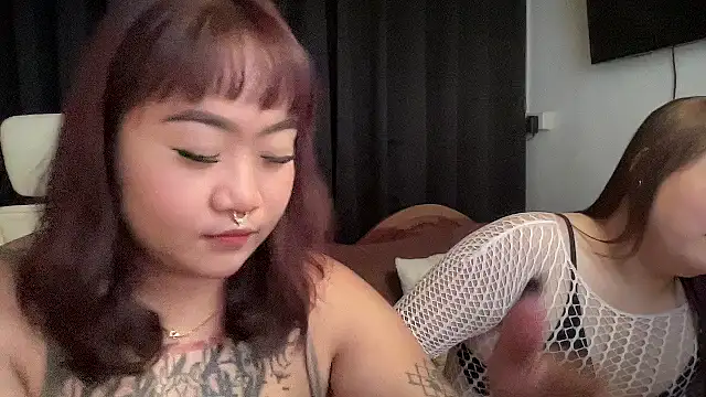 Snapshot of Bella_Bumzyyy chatting on November 2025 07:25:01 AM Bella Bumzyyy online show from November 2025 07:25:01 AM