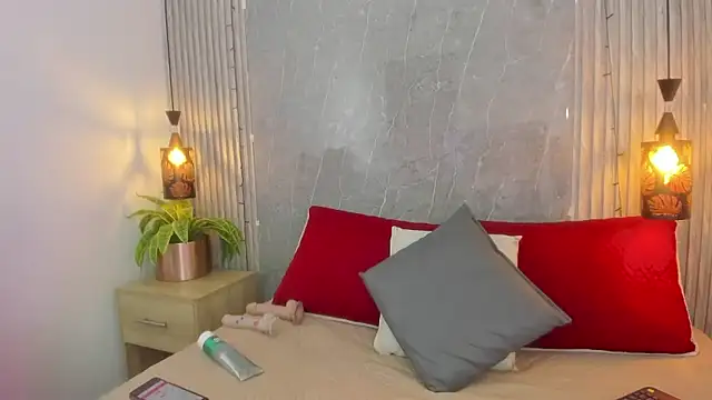 Emili  hot online show from January 2026 11:45:02 AM