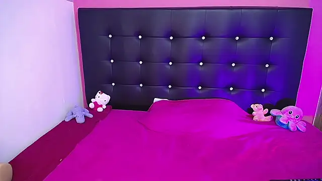 molly curvyhot online show from February 2026 04:44:01 PM