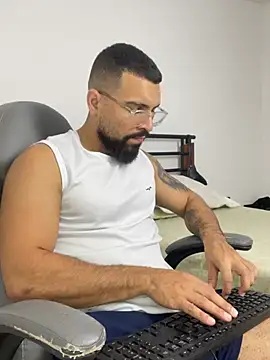 vincentjaxon online show from March 2026 05:42:02 PM