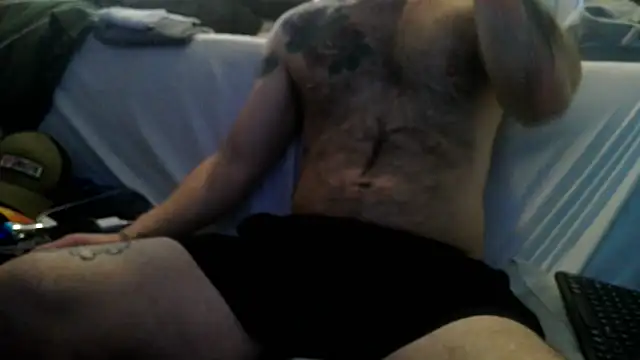 Luv2SuckBWC92 online show from November 2025 06:10:01 PM