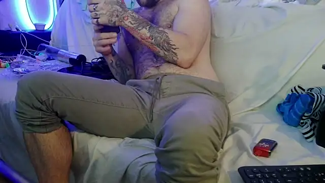 Luv2SuckBWC92 online show from November 2025 09:37:02 PM