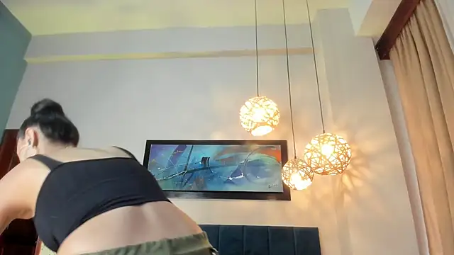 Snapshot of LunaAspen_ chatting on November 2025 06:08:01 PM LunaAspen online show from November 2025 06:08:01 PM