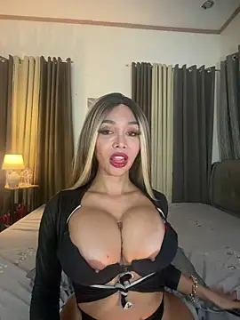 Snapshot of Monstercockgoddessx chatting on May 2026 05:50:02 PM Monstercockgoddessx online show from May 2026 05:50:02 PM
