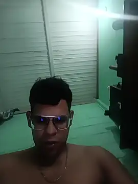 Snapshot of Bigtiti01 chatting on November 2025 02:10:01 AM Bigtiti01 online show from November 2025 02:10:01 AM