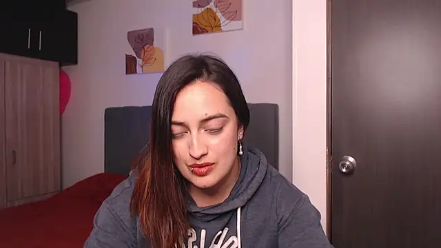 Meggan n online show from October 2025 04:24:02 AM