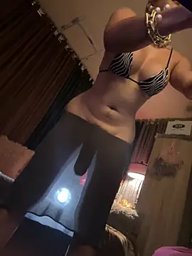 Snapshot of Your_dreambabe chatting on June 2026 09:26:02 AM Your dreambabe online show from June 2026 09:26:02 AM