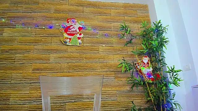 Snapshot of Cupcake_Izzy chatting on December 2025 05:46:02 AM Cupcake Izzy online show from December 2025 05:46:02 AM