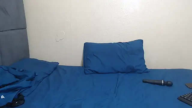 Snapshot of AfricanPopi chatting on November 2025 05:13:01 PM AfricanPopi online show from November 2025 05:13:01 PM