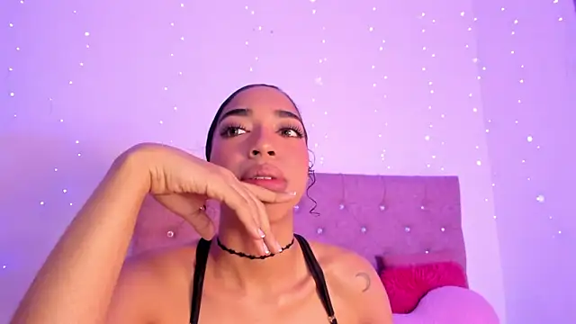 Snapshot of dulce_brown01 chatting on April 2026 01:30:01 PM dulce brown01 online show from April 2026 01:30:01 PM