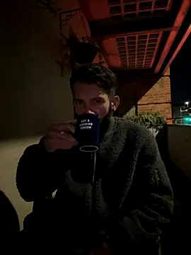 Michel huge online show from October 2025 06:19:02 AM