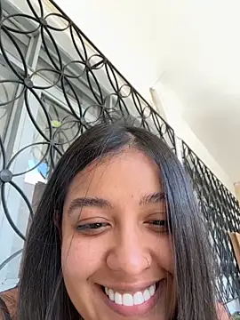 Camila Bustamante online show from October 2025 05:13:02 PM