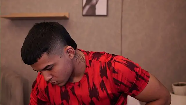 Thiago Valente online show from April 2026 01:16:02 PM