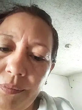 marinita13 online show from September 2025 02:40:01 PM