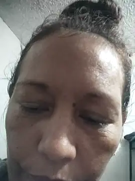 marinita13 online show from October 2025 02:21:02 AM