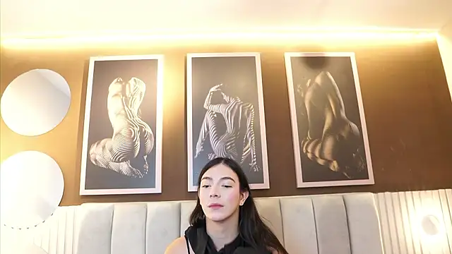 Ariaa Isabell online show from January 2026 12:43:01 PM