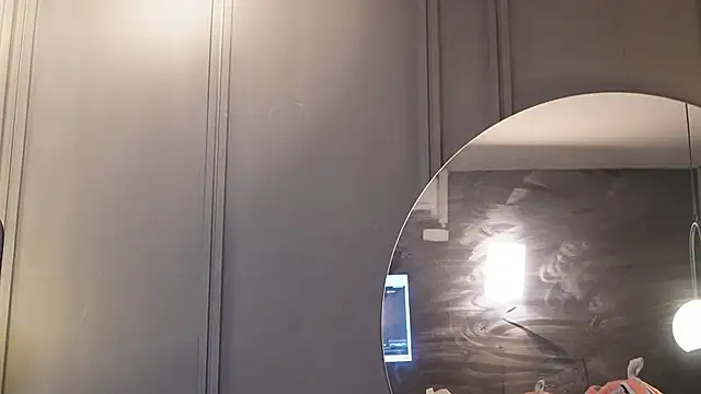 Ariaa Isabell online show from April 2026 06:30:02 PM