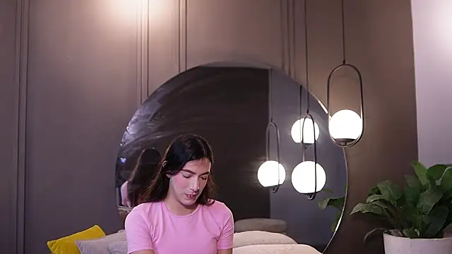 Ariaa Isabell online show from April 2026 06:30:02 PM