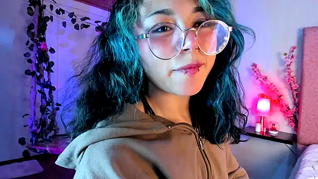 Snapshot of TerumiKitty chatting on November 2025 09:29:02 PM TerumiKitty online show from November 2025 09:29:02 PM