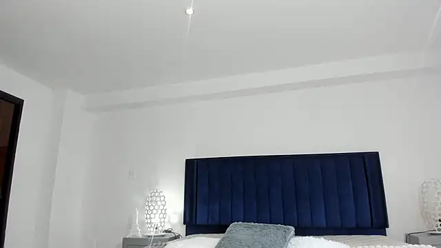 RedAngel1- online show from November 2025 05:15:02 PM