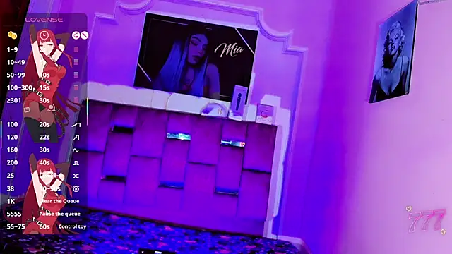 LADY-HOT-SEXY- online show from June 2026 11:10:01 PM