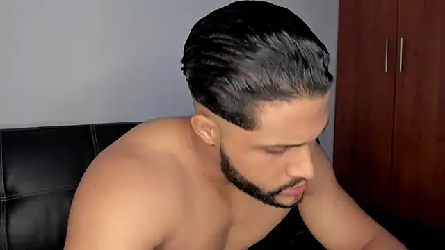 Pier Simons online show from February 2026 07:18:01 AM