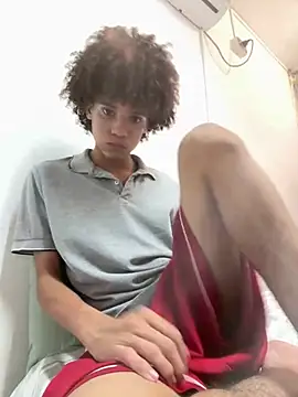 Snapshot of Max_Rain chatting on April 2026 12:24:02 AM Max Rain online show from April 2026 12:24:02 AM