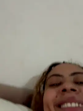 Chloe Leaozinho online show from October 2025 06:05:01 AM