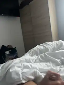 Snapshot of julienmax06 chatting on December 2025 08:07:02 AM julienmax06 online show from December 2025 08:07:02 AM