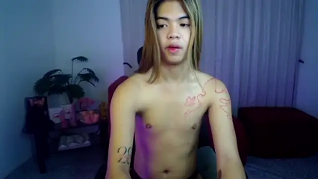 Snapshot of xAsianHotCum69x chatting on April 2026 04:24:02 AM xAsianHotCum69x online show from April 2026 04:24:02 AM