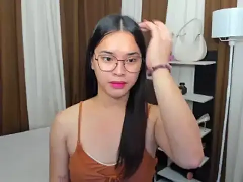 SeductiveAppleTS online show from November 2025 06:46:01 AM