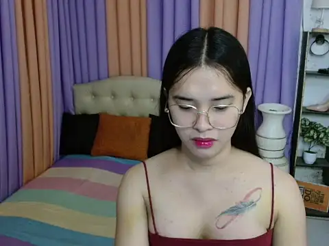 SeductiveAppleTS online show from December 2025 05:45:02 AM