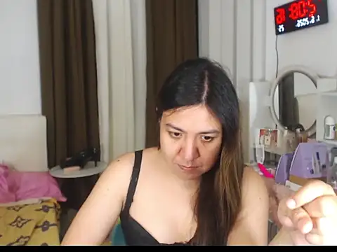 stellahugeX online show from May 2026 06:09:01 PM