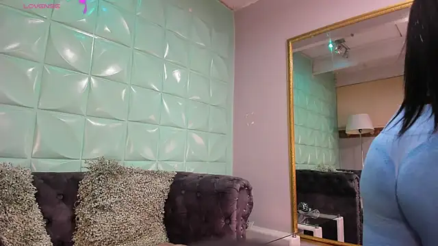 SailonTeen online show from November 2025 01:59:02 PM