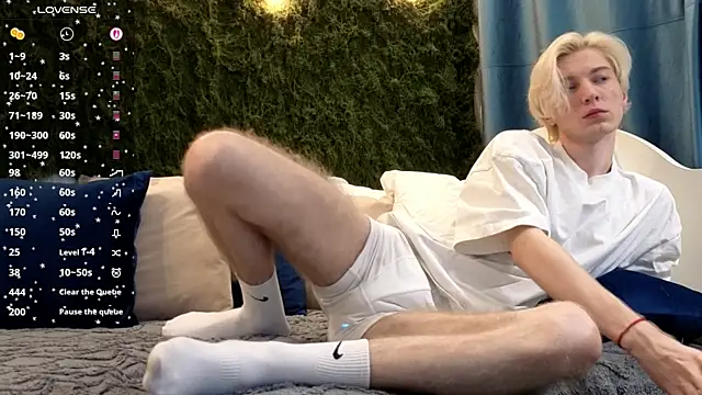 Snapshot of fiachand chatting on November 2025 07:57:01 PM fiachand online show from November 2025 07:57:01 PM