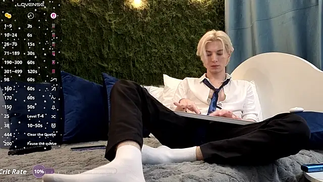 Snapshot of fiachand chatting on November 2025 07:51:02 PM fiachand online show from November 2025 07:51:02 PM