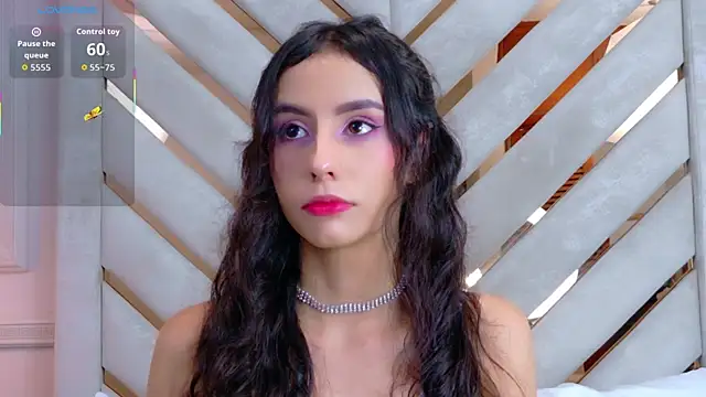 Snapshot of Sarah-Grace chatting on October 2025 02:54:01 AM Sarah-Grace online show from October 2025 02:54:01 AM