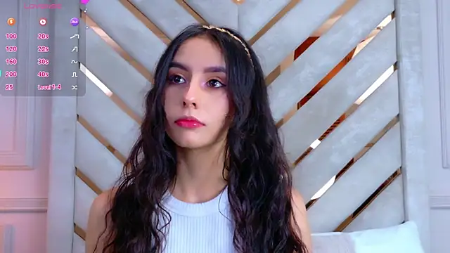 Snapshot of Sarah-Grace chatting on October 2025 02:41:02 AM Sarah-Grace online show from October 2025 02:41:02 AM